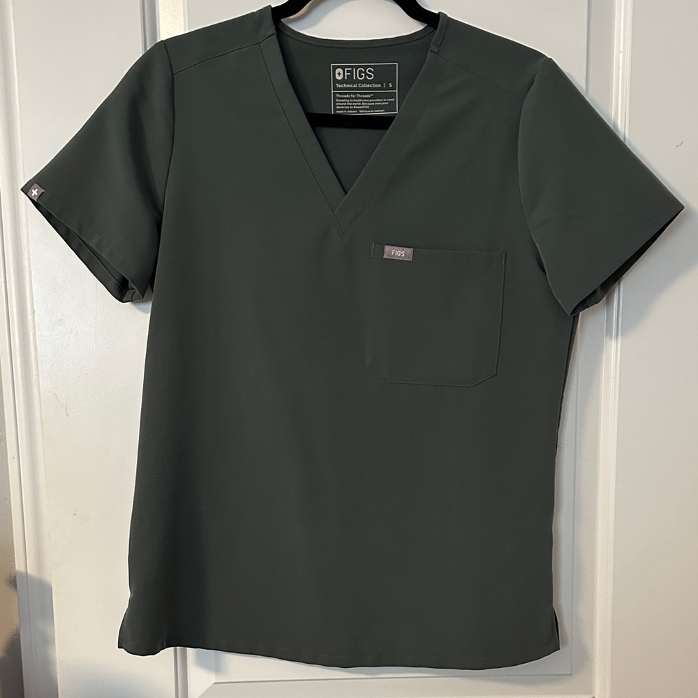 Figs Catarina One-Pocket Scrub Top